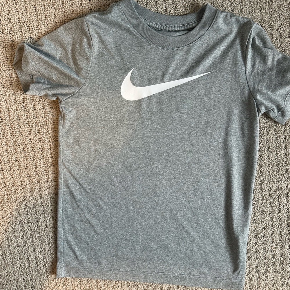 Nike Women's Heather Gray Tee with White Logo